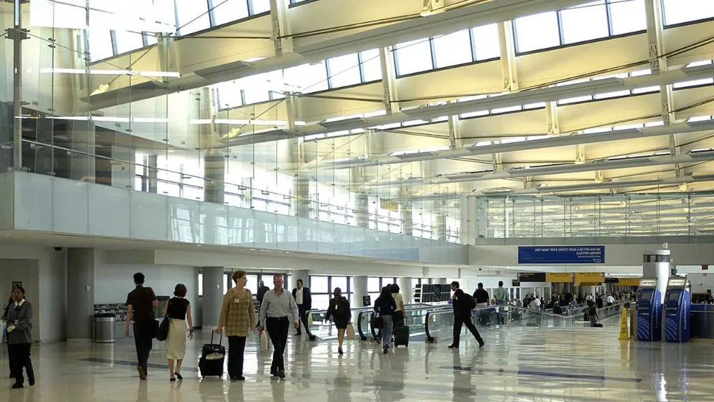 United Airlines Newark Terminal- Newark (EWR) Liberty International Airport